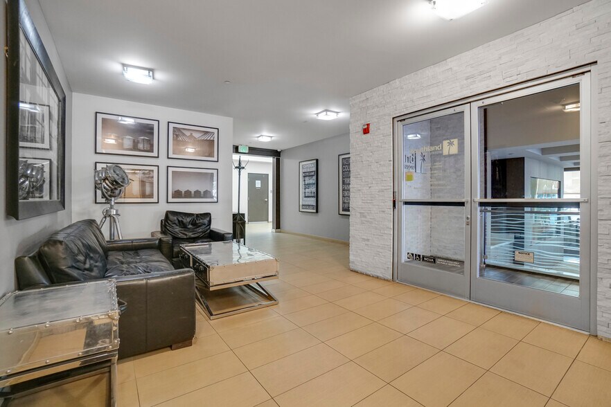 More Photos Of 525 Santa Monica Blvd, Santa Monica Apartments For Sale