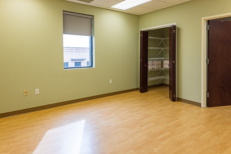 More Photos Of 110 Corporate Dr, Johnson City Office For Sale