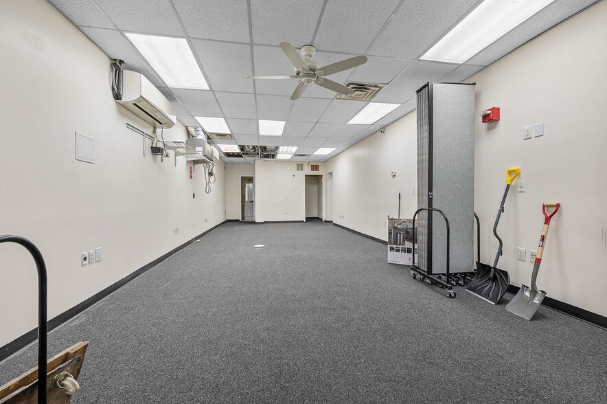 More Photos Of 1142A S Railroad Ave, Staten Island Office For Sale