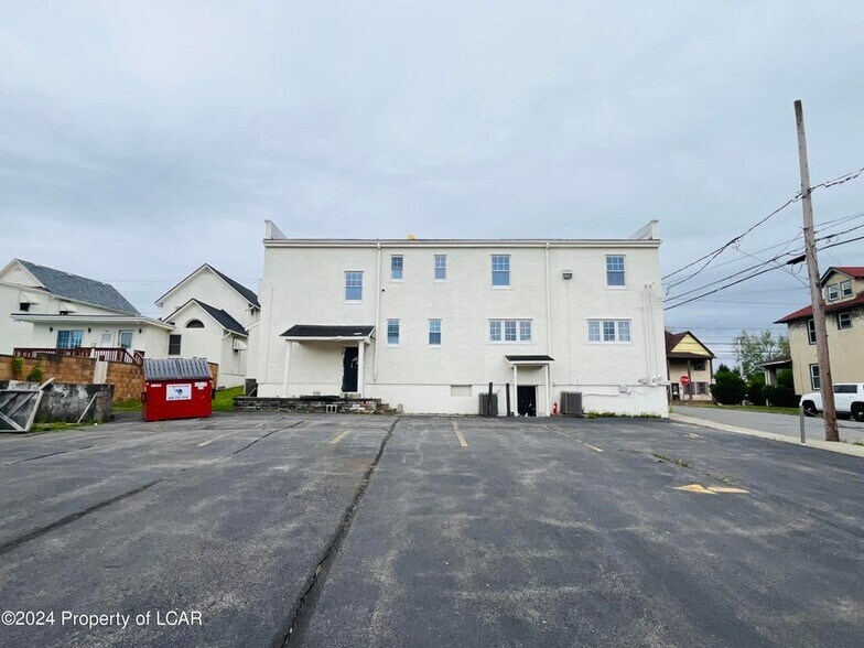 More Photos Of 501 N Main St, Old Forge Restaurant For Sale