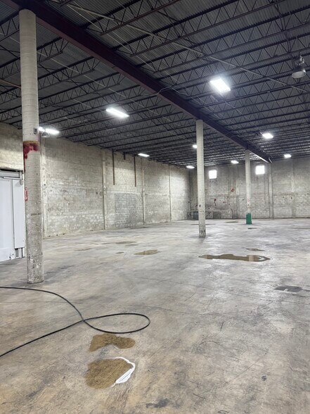 More Photos Of 4230 NW 128th St, Opa Locka Warehouse For Lease