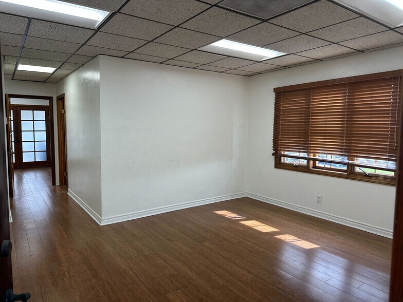 More Photos Of 110 Civic Center Dr, Vista Office For Sale