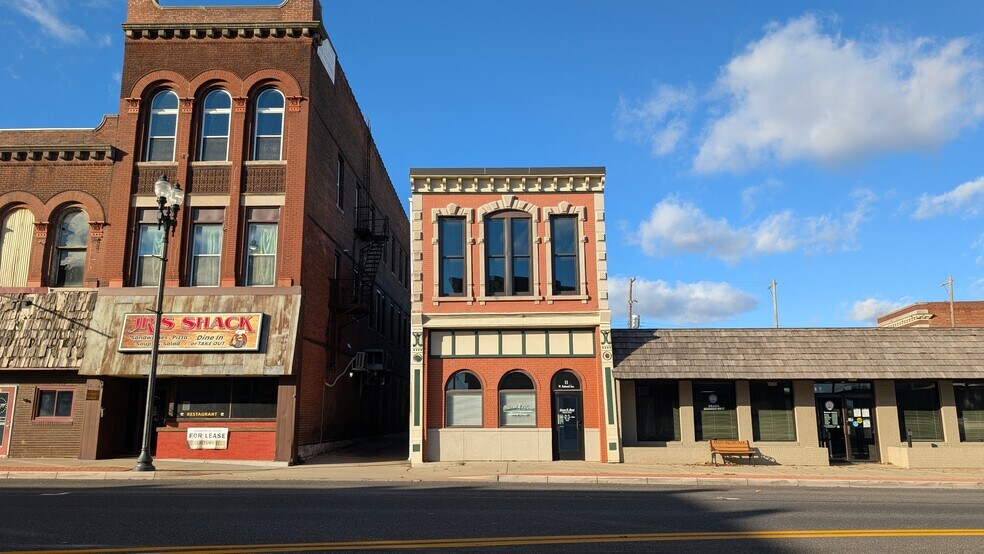 Primary Photo Of 11 W National Ave, Brazil Office For Sale