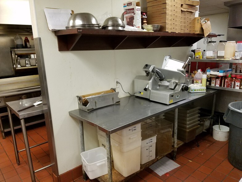 More Photos Of 2900 S Orlando Dr, Sanford Restaurant For Lease