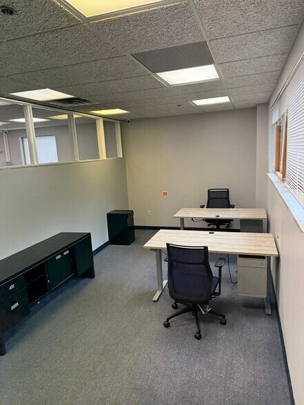 More Photos Of 1345 Queen Anne Rd, Teaneck Office For Lease
