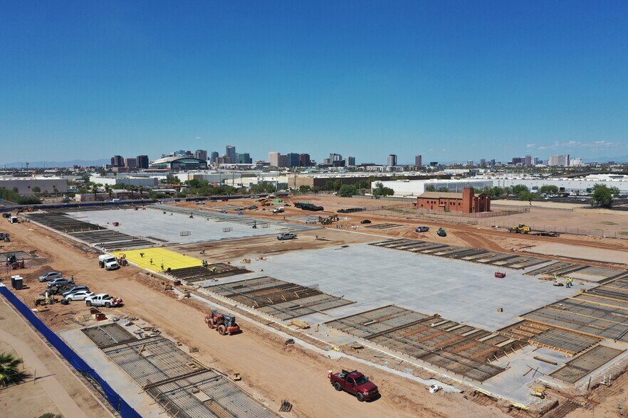 More Photos Of 1875 E Sky Harbor Cir N, Phoenix Unknown For Lease