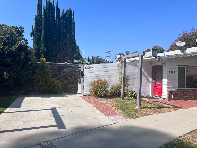 More Photos Of 5309 Comercio Way, Woodland Hills Loft Creative Space For Lease