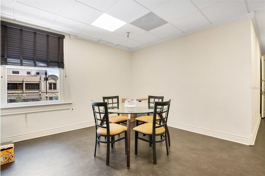 More Photos Of 13 W Pine St, Orlando Storefront Retail Office For Lease