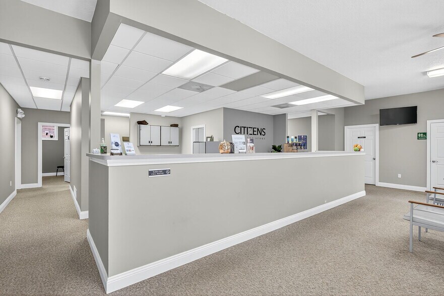 More Photos Of 160 Westmount Dr, Farmington Office For Sale