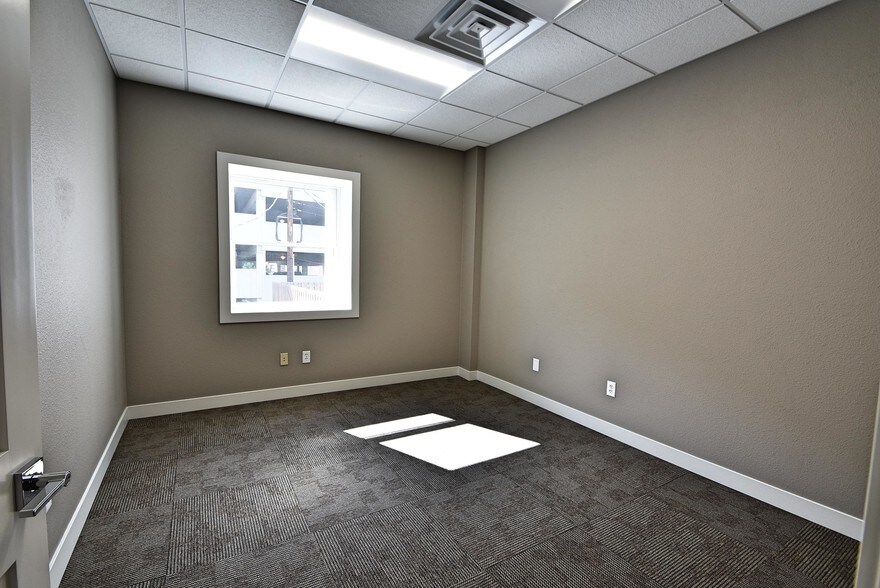114 N 4th St Bismarck Nd 58501 Retail For Lease Cityfeet Com