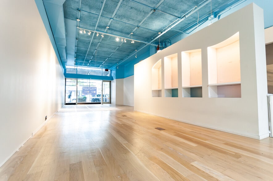 More Photos Of 21 Warren St, New York Apartments For Lease