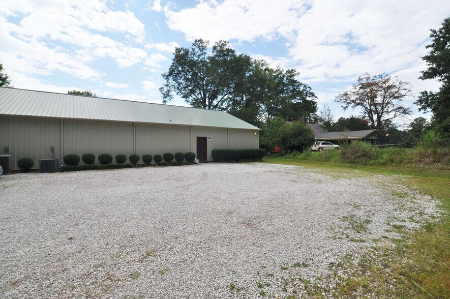 More Photos Of 2464 Main St, Plantersville Medical For Sale