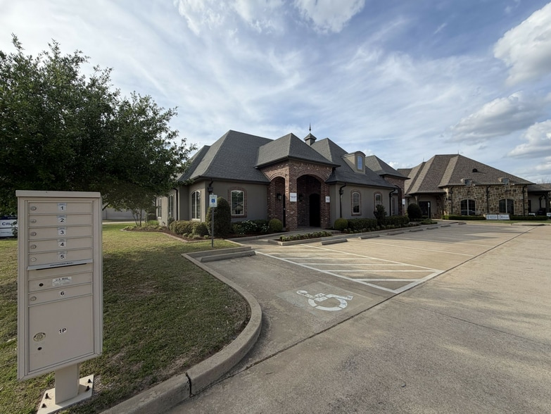 Primary Photo Of 2339 Dueling Oaks, Tyler Office For Lease