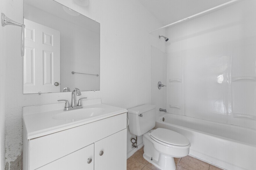 More Photos Of 2807 Observation Dr, San Antonio Apartments For Sale