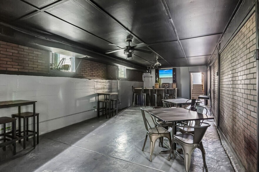 More Photos Of 206 W Spruce St, Gillespie Religious Facility For Sale