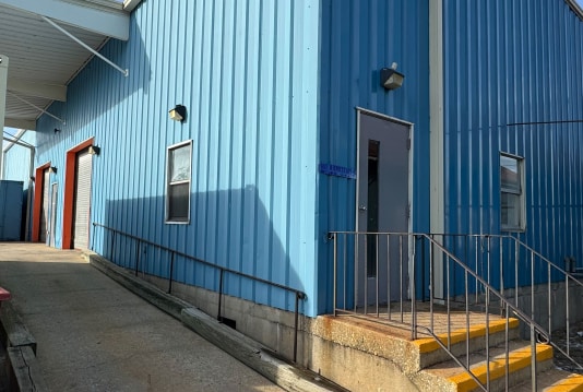 More Photos Of 2 Bayview Ave, Oyster Bay Warehouse For Lease