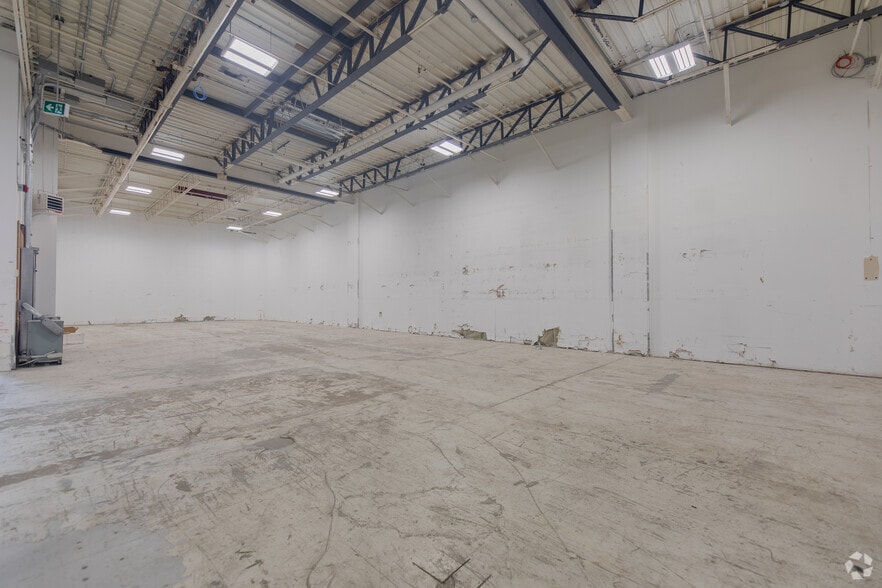 More Photos Of 50-70 Novopharm Ct, Toronto Warehouse For Sale