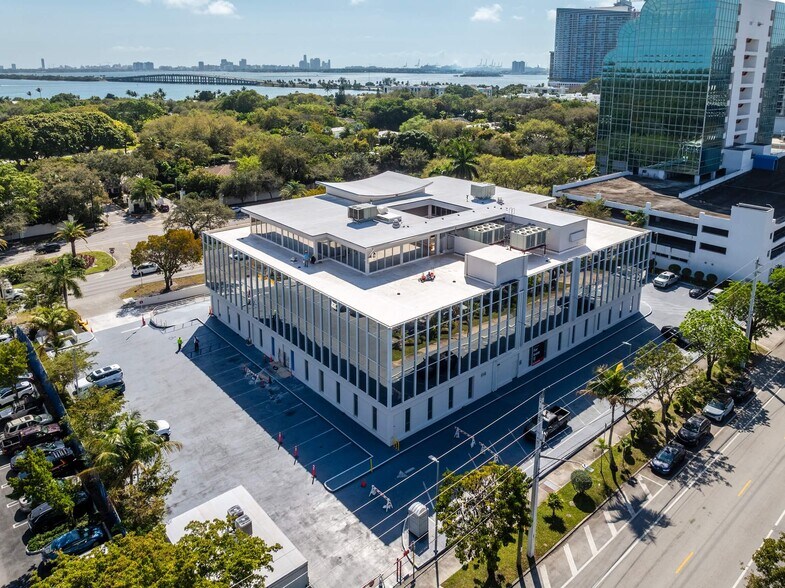 More Photos Of 4500 Biscayne Blvd, Miami Office For Sale