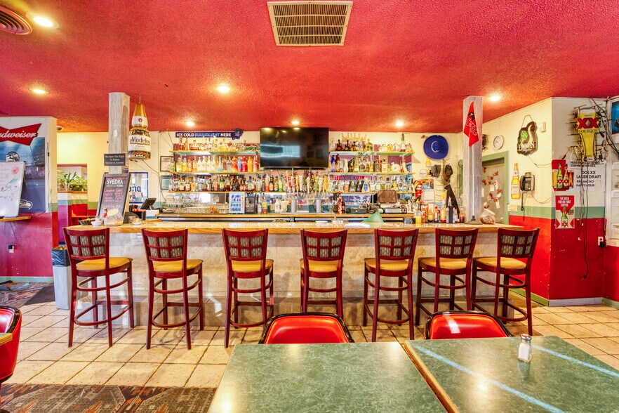 More Photos Of 410 Yakima Valley Hwy, Sunnyside General Retail For Sale