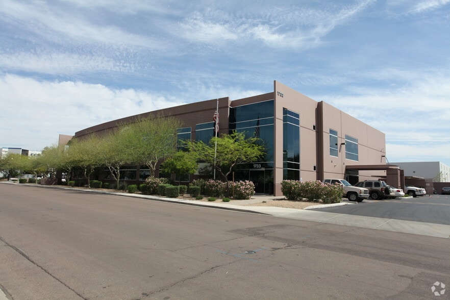 Primary Photo Of 1733 W Parkside Ln, Phoenix Manufacturing For Lease