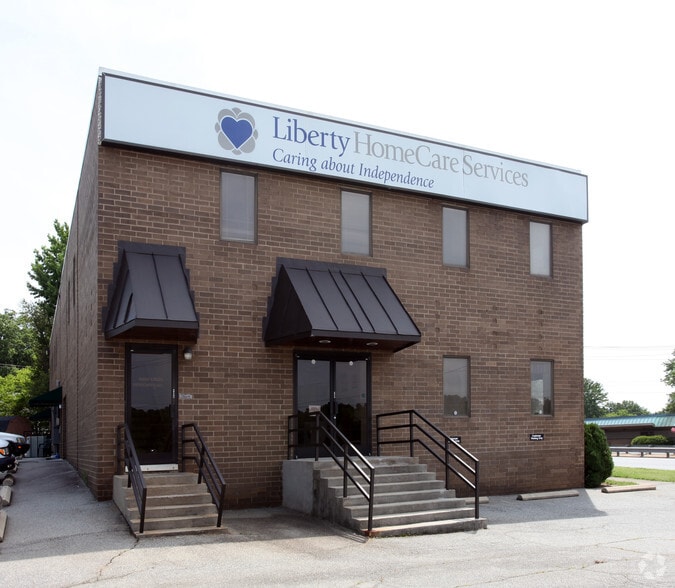 More Photos Of 1306 W Wendover Ave, Greensboro Office For Lease