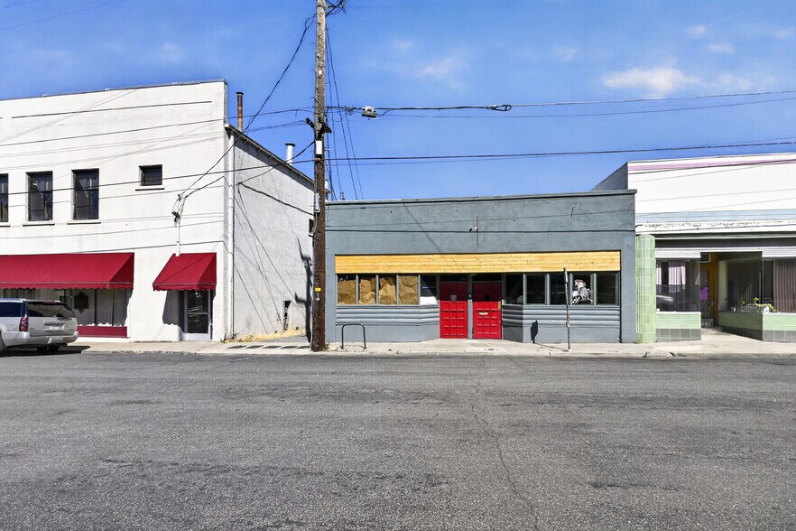 More Photos Of 118 S Broadway St, Yreka Restaurant For Sale