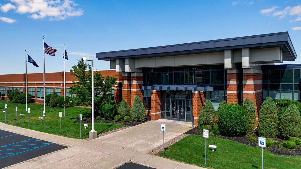 More Photos Of 540 CrossPoint Pky, Getzville Unknown For Lease