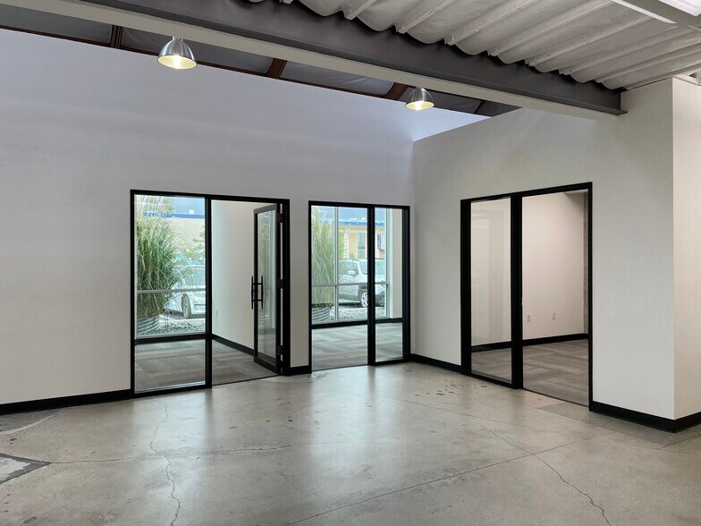 More Photos Of 3185-3189 Pullman St, Costa Mesa Office For Sale