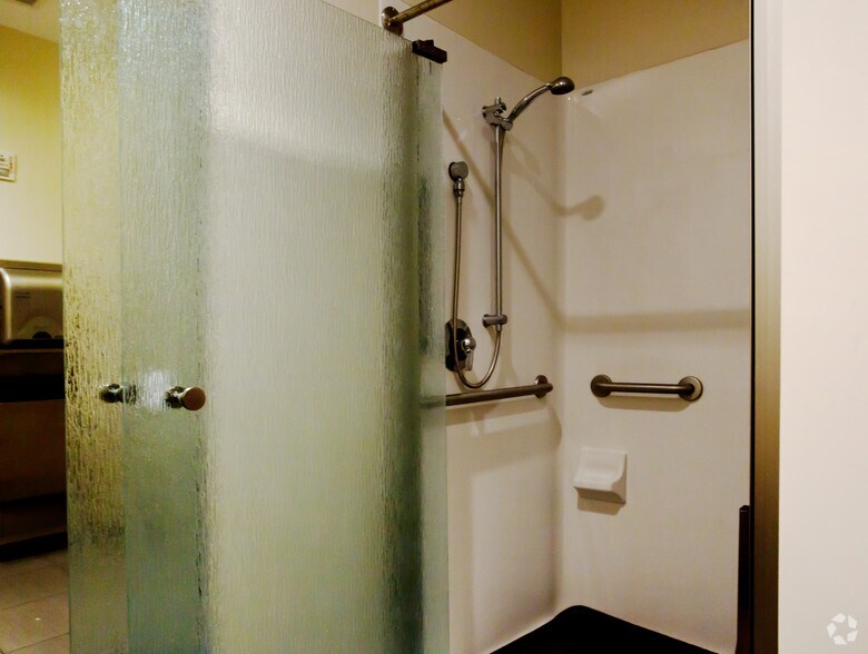 Photo of Lbby Floor Ste 100 - Spec Suite