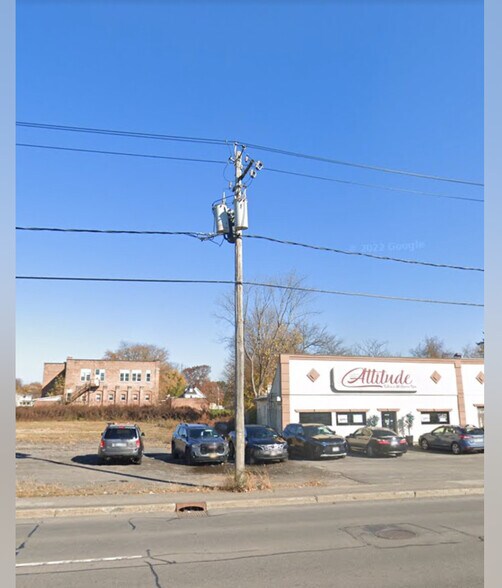 More Photos Of 230-300 Oriskany Blvd, Yorkville Storefront Retail Office For Lease