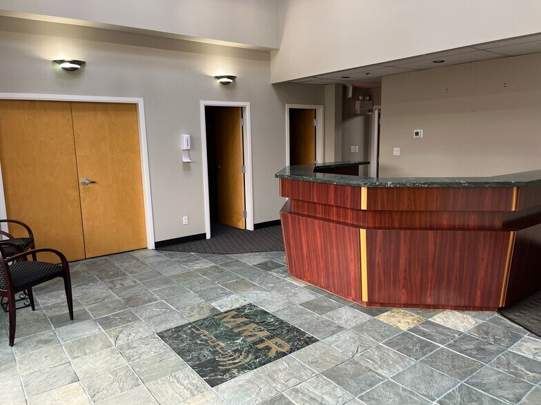 More Photos Of 19005 94th Ave, Surrey Flex For Lease