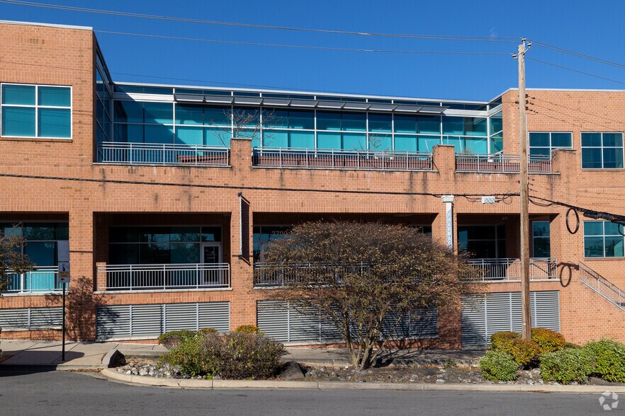 More Photos Of 3700 Fleet St, Baltimore Medical For Lease