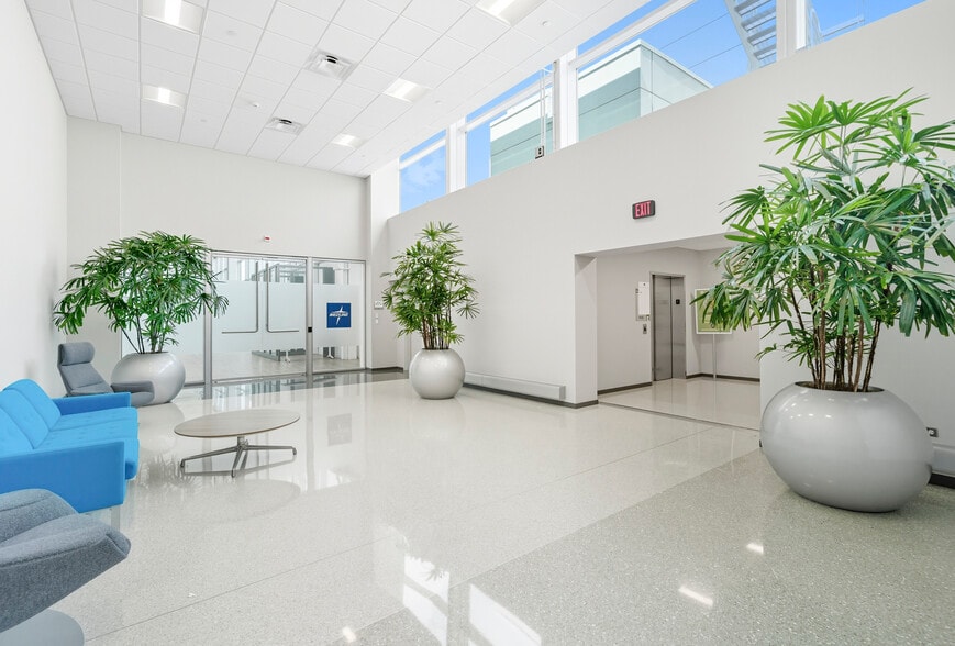 More Photos Of 1950 Innovation Way, Libertyville Unknown For Lease