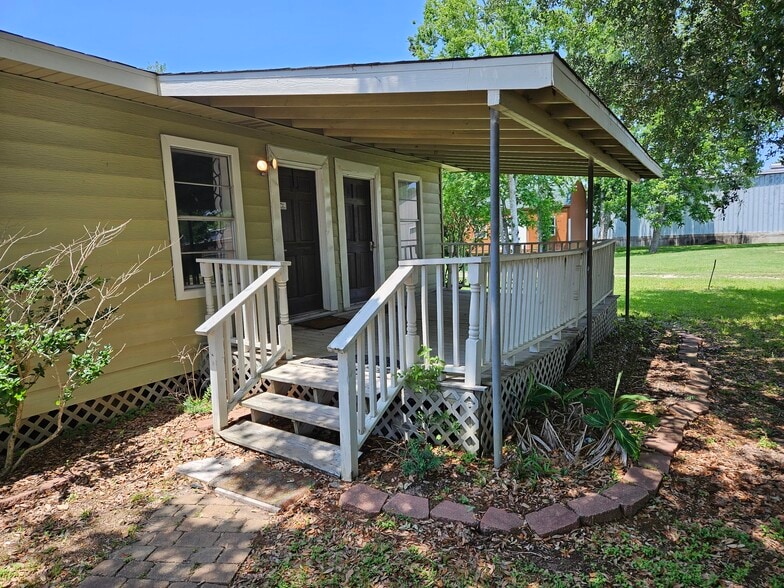 More Photos Of 245 Gonyo Ln, Richmond Office For Lease