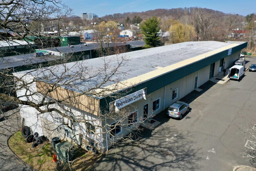 More Photos Of 16 Beaver Brook Rd, Danbury Warehouse For Sale