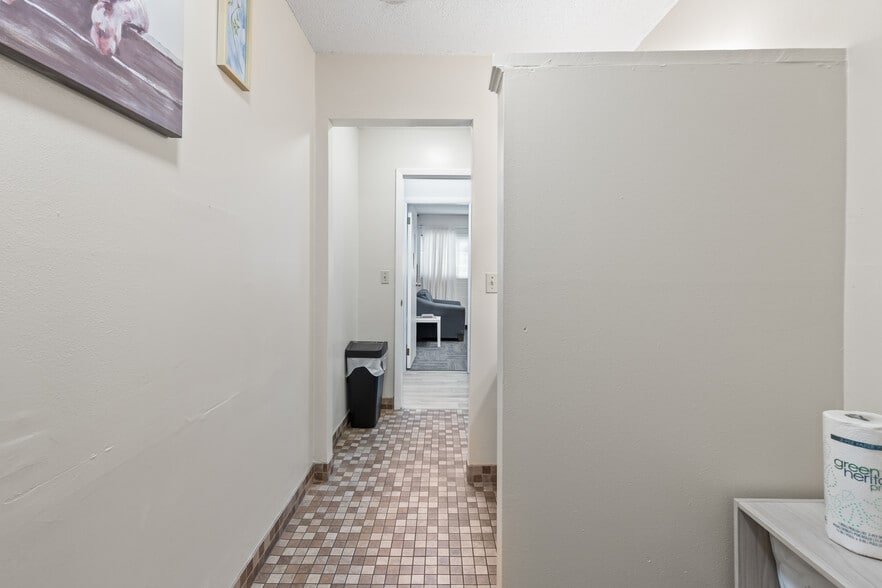 More Photos Of 260 S Marion Ave, Lake City Medical For Lease