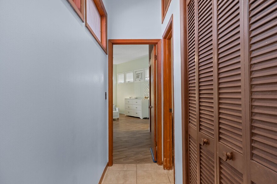 More Photos Of 8301 Congress St, Port Richey Flex For Sale