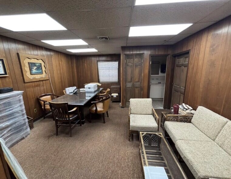 More Photos Of 1064 Route 109, Lindenhurst Warehouse For Lease