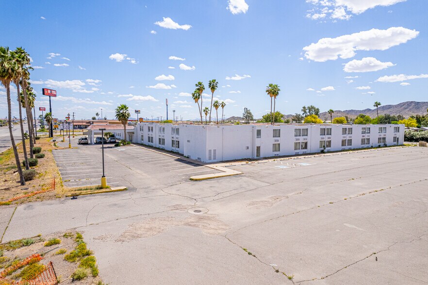 More Photos Of 5540 N Sunland Gin Rd, Eloy Hotel For Sale