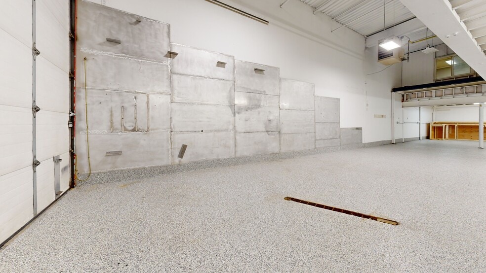 More Photos Of 1333 Boundary Rd, Oshawa Service For Lease