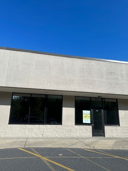 More Photos Of 4-28 Eagles Glenn Mall, East Stroudsburg Unknown For Lease