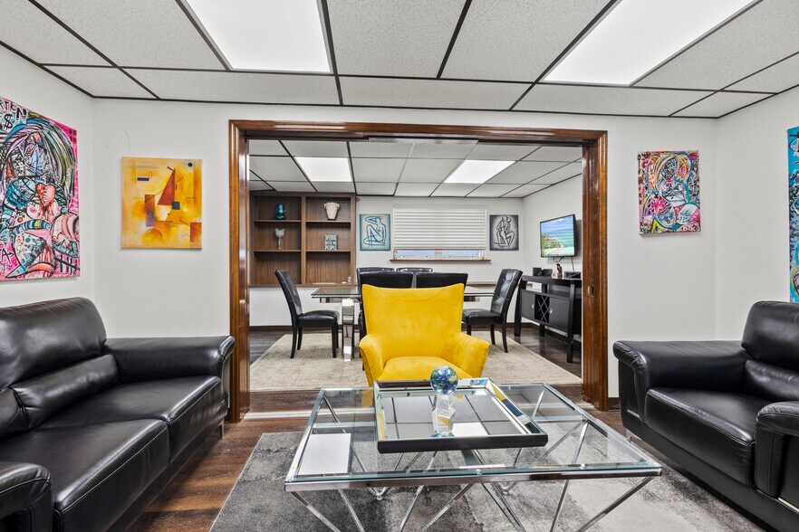 More Photos Of 108 N Depot Dr, Fort Pierce Office Residential For Lease