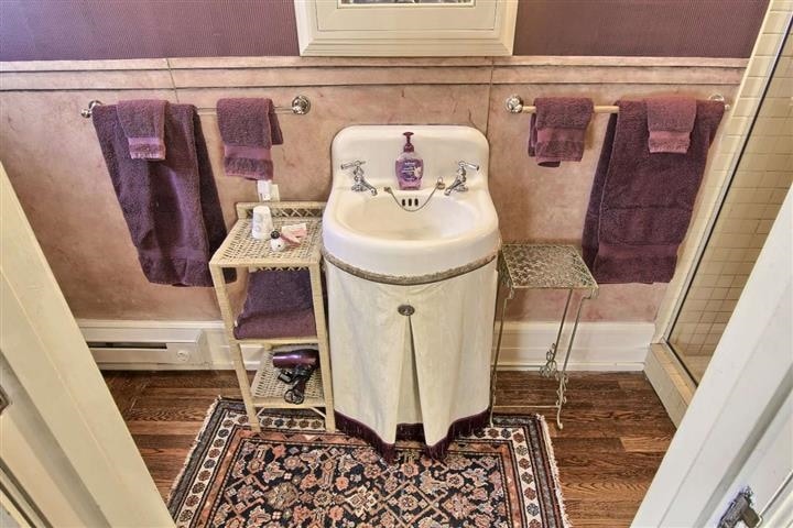 More Photos Of 230 Wellington St, Traverse City Hospitality For Sale