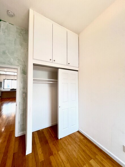 More Photos Of 109 Clay St, Brooklyn Flex For Lease