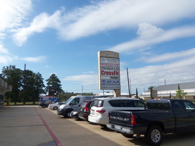 More Photos Of 16326 Mueschke Rd, Cypress Light Distribution For Lease