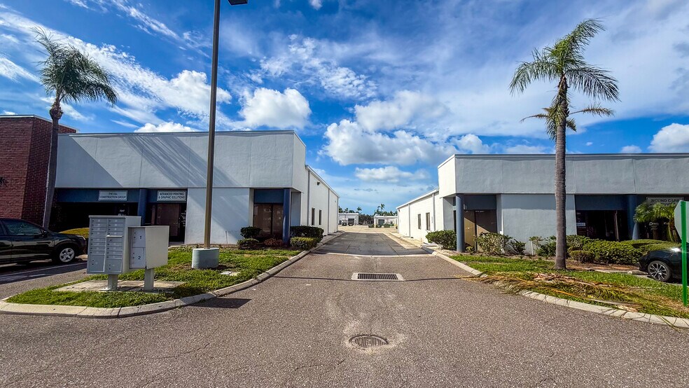 More Photos Of 7201-7243 Bryan Dairy Rd, Largo Unknown For Lease