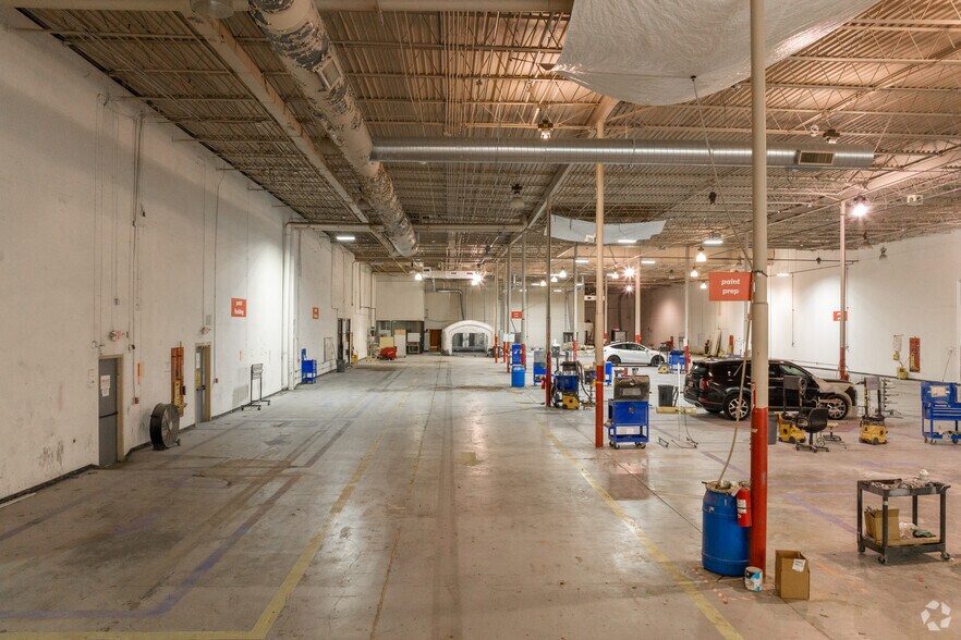 More Photos Of 12002 Southwest Fwy, Meadows Place Freestanding For Lease