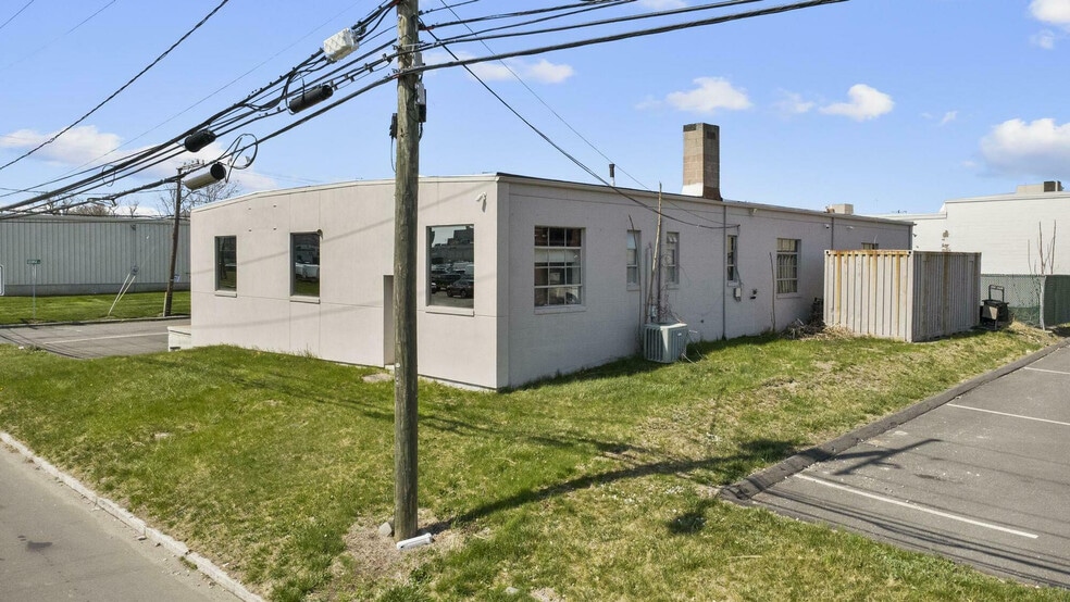 More Photos Of 250 Governor St, East Hartford Manufacturing For Sale