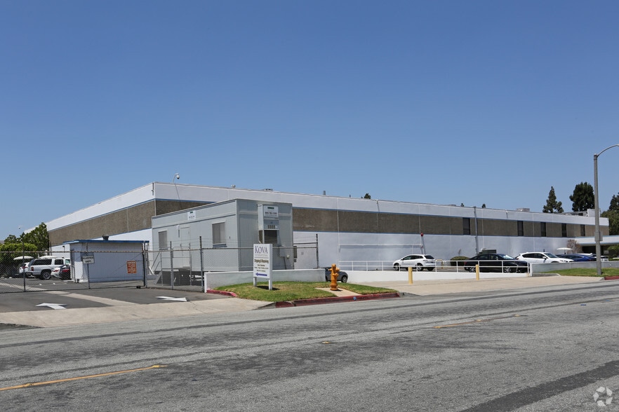 More Photos Of 7272 Chapman Ave, Garden Grove Warehouse For Lease