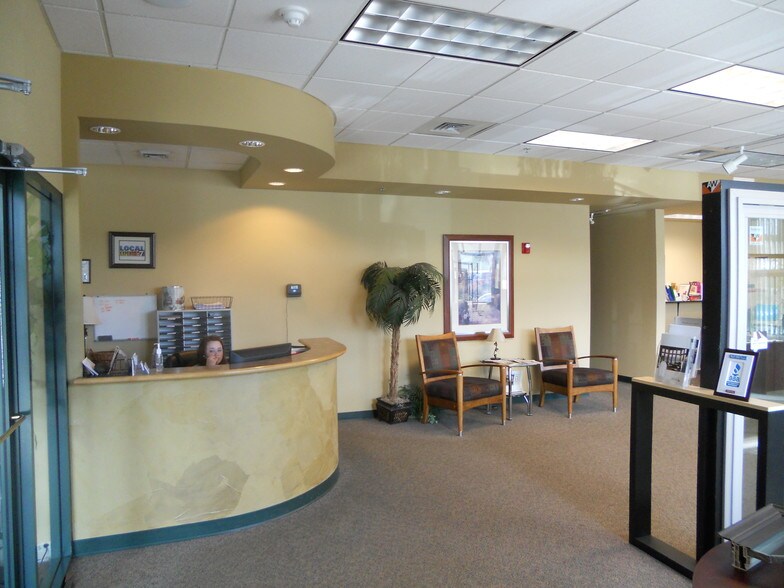 More Photos Of 651 Garrison St, Lakewood Office For Lease